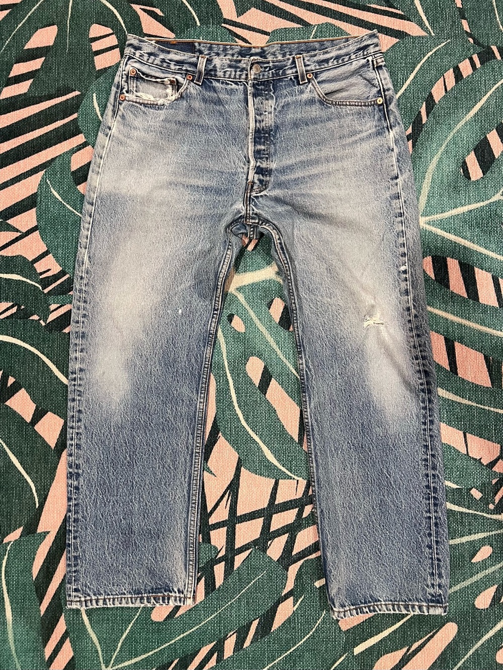 Vintage 1996 Levi’s 501xx Buttonfly Distressed Denim Jeans 34x30 481 CO21